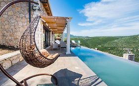 Sivota Lefkas Luxury Villas